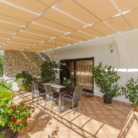 Tonkica Flower Garden * Водице